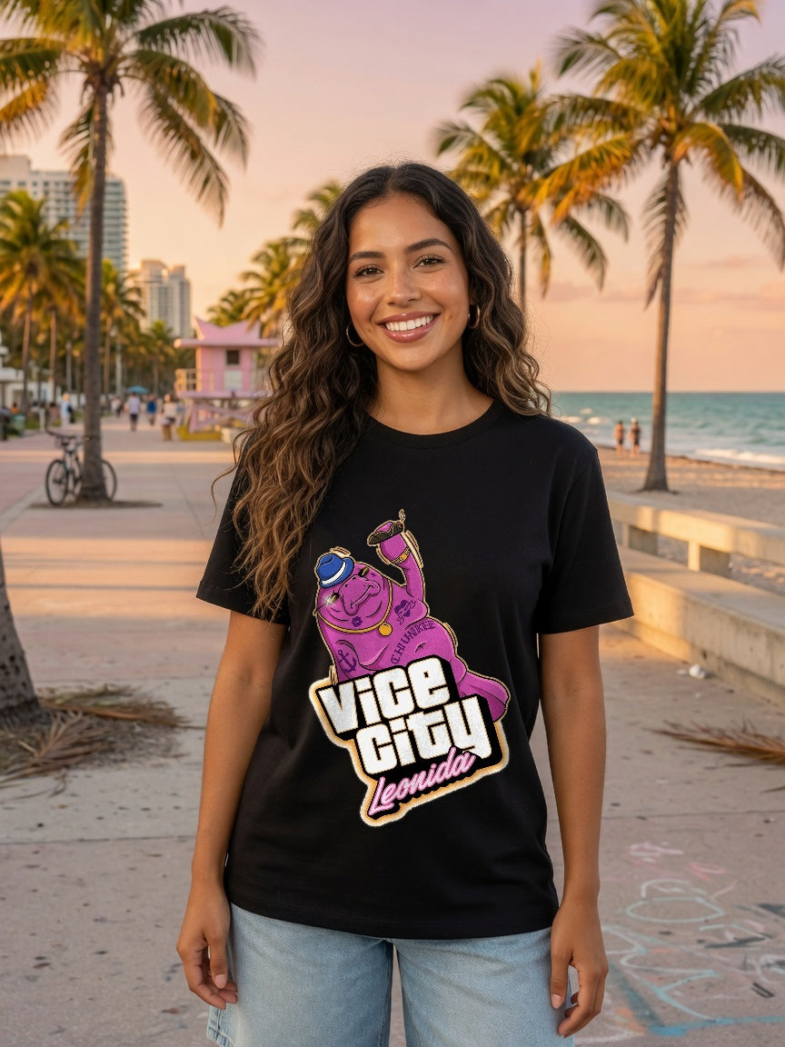 Leonida Manatee Tee - Black - female model