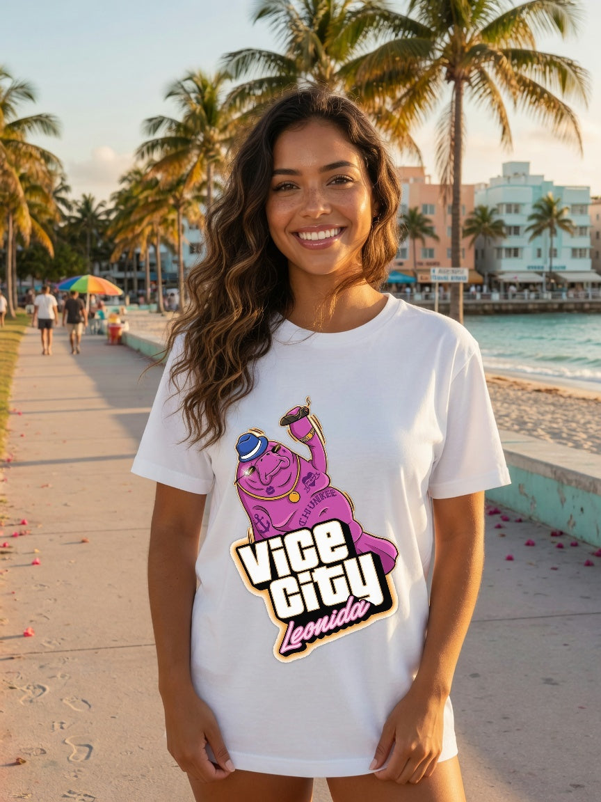 Leonida Manatee Tee - White - female model